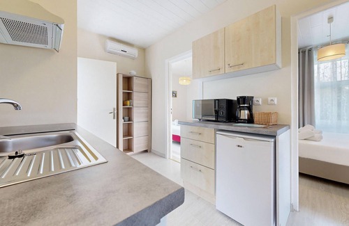 Saint-Barthelemy Apartment | Enjoy a relaxing vacation in this quiet nature on the riverbank Le Blavet.