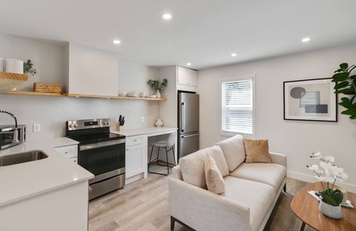 Ferndale Apartment | Enjoy a stylish experience at this unique, modern flat in Downtown Ferndale