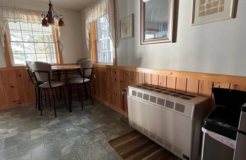Beddington House | Enjoy all seasons on Pleasant River Lake
