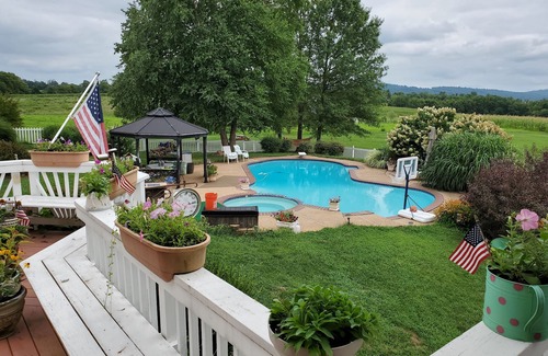 Lovettsville Apartment | Enjoy peace, quite and the beauty!
