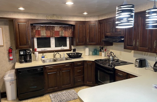 Huntingdon House | Enjoy the best of Central Pennsylvania, Raystown Lake, and Happy Valley.