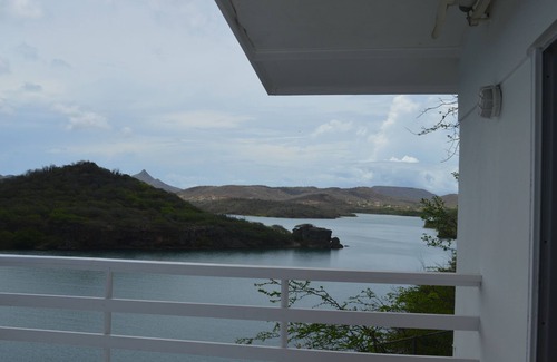 Soto House | Enjoy the Best Views in all of Curacao. Fully airconditioned with private pool