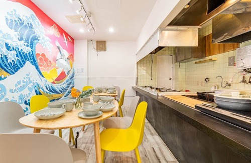 Konohana House | Enjoy trick art and hot plates Spacious 140 4 minutes walk from station WIFI baby bed max 14 - Konamon House/Osaka Ōsaka