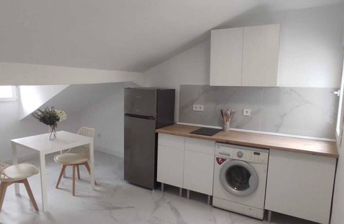 Barakaldo Apartment | Enjoy UEFA in Bilbao