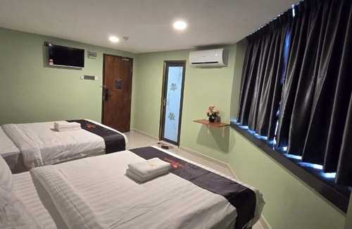Kampung Rinching Ulu Hotel | Enrich Hotel Semenyih by uBook