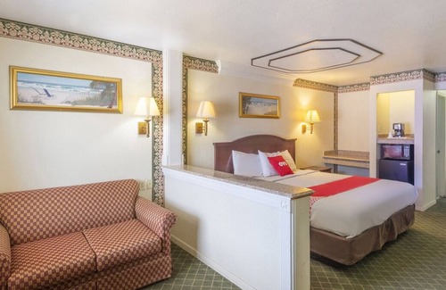 Three Rivers House | Ensuring a Very Comfortable & Memorable Stay! Near Brush Country Bar-B-Q!