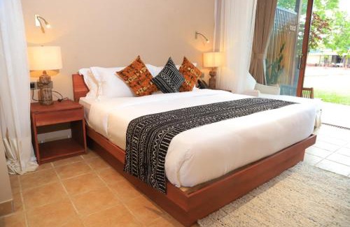 Bujenje Hotel | Entikko Safari Lodge