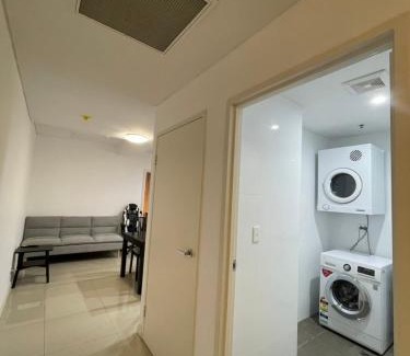 Mascot Apartment | Entire 3 bedroom apartment in Mascot