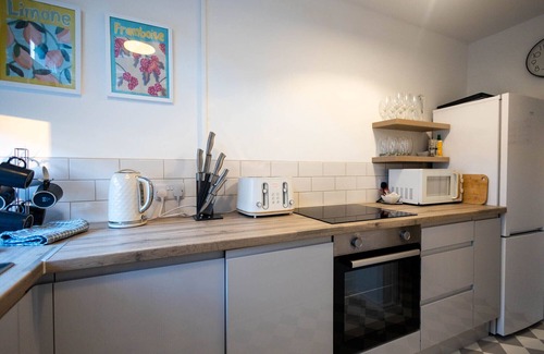 Felixstowe Apartment | Entire Apartment in Felixstowe - Undercliff 4