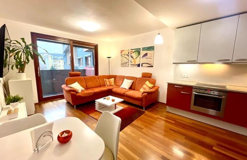 Vysocany Apartment | Entire Apartment, near Clarion, O2 Arena, Metro 3 min, Easter market in City Center 15 min