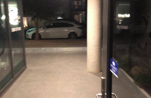 Maribyrnong Apartment | Entire apartment number 304 in Maribyrnong with Washer/Dryer and is 20min 2 city