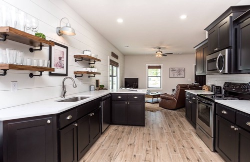 Bella Vista House | Entire Back 40 Bungalow 2bd 2ba Sleeps 4 Now Pet Friendly!