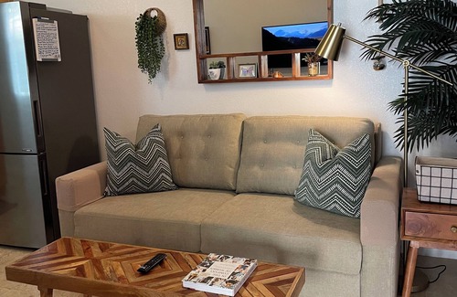 Murrieta Apartment | Entire Casita and Cal king bed, sofa bed and kitchen just minutes from Temecula.
