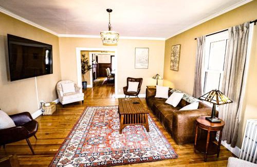West End House | Entire Historic Home - Portland West End