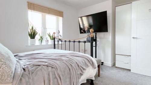 Bicester House | Entire home: Bicester Village 10min walk (650m)