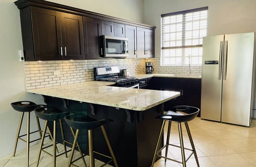 Estate Diamond West House | Entire House - East and West Apartment
