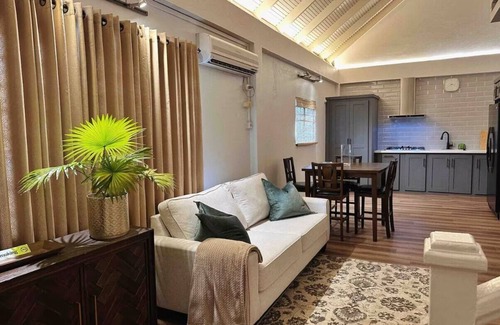 Couva House | Entire House in Central Trinidad with Modern Finishes - 10 mins from highway