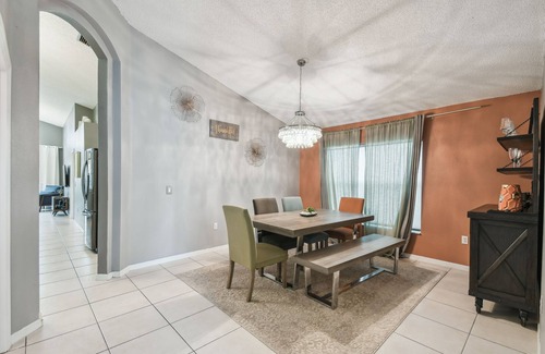 Lake Berkley House | Entire House with private Pool - Disney Area - Lake Berkley