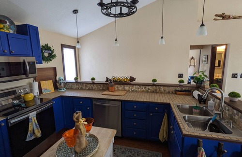 Spring Valley Cabin | Entire Peaceful Home in Divide, Colorado. Mountain & Lake Views
