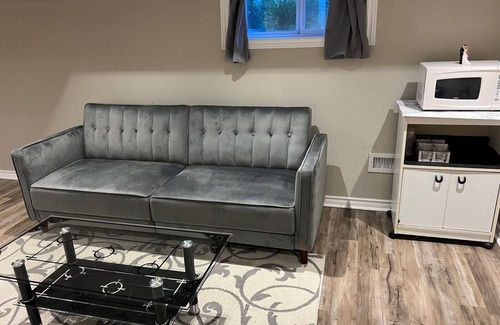 Jordan Station House | Entire Separate 1 Bedroom Guest Suite BASEMENT(Attraction for Winery🍷 & so on)