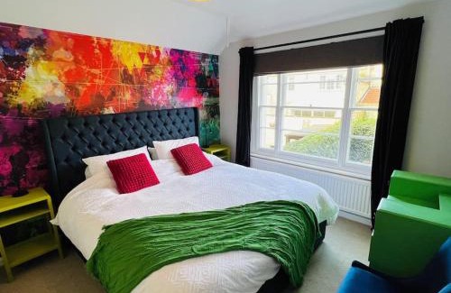 Clifton Apartment | Entire Stylish Colourful Two Bed Flat in Clifton