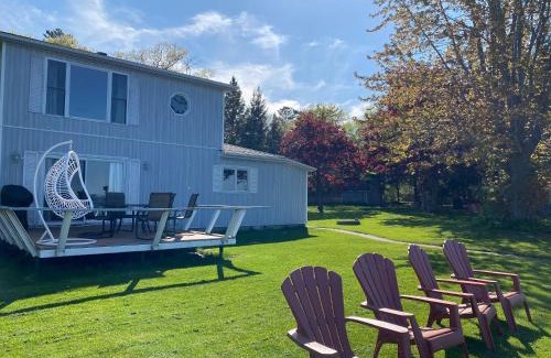 Carrying Place House | Entire waterfront cottage in carrying place