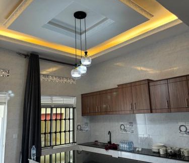 Mbarara House | Entula safari and accommodation