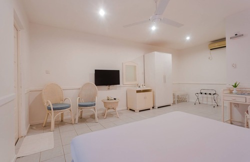 Gan Island Hotel | Equator Village