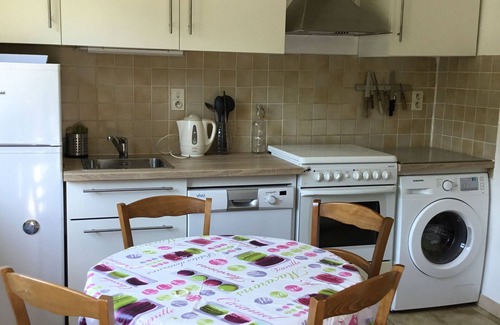 Coupiac House | Equipped house + aveyron village center 120m2 garden terrace wifi 3 bedrooms
