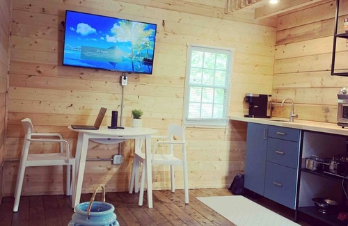 Fenelon Falls Cabin | "Equuleus" Lofted Kabin