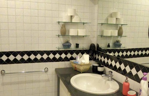 San Sebastiano al Vesuvio House | ERCOLAN Room