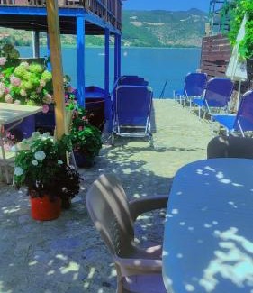Lin Bed & Breakfast | ERDA LAKESIDE Guesthouse
