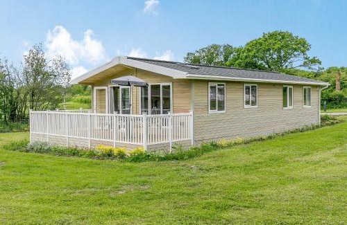 Hundall House | Erica Lodge