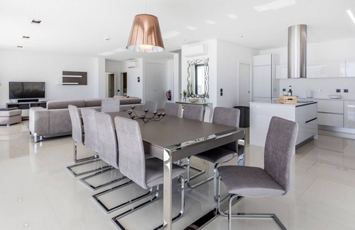 Mafra Villa | ERICEIRAHILLS- LUXURY VILLA "HOUSE ELISE IN BEAUTIFUL ERICEIRA