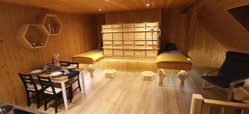 Zell Apartment | Erlebnis Bienenapartment Adamk