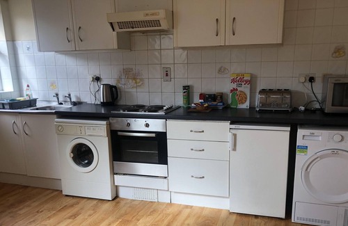 Belturbet House | Erneside Townhouses 3 Bedroom Self-Catering Holiday Rentals near River Erne