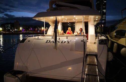 Barceloneta Boat Rental | Houseboat ∙ 4 bedrooms ∙ 8 guests