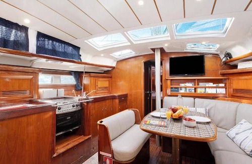 San Sebastian de la Gomera Boat Rental | 35 m² Houseboat ∙ 4 bedrooms ∙ 9 guests