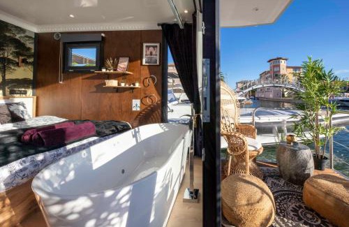 Frejus Port Boat Rental | Escale Royale Frejus