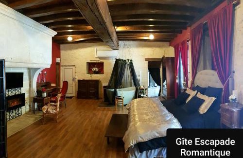 Les Roches-l'Eveque House | Escapade Romantique