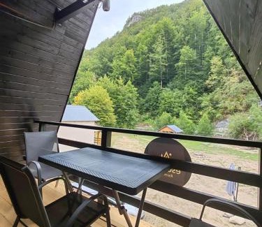 Remeti Ski Chalet | Escape Remeti - Aframe by the River