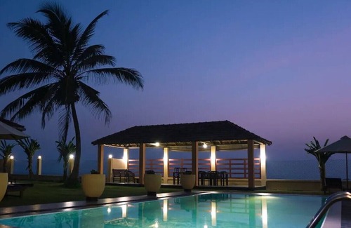 Boossa Villa | Escape to a Coastal Paradise: Your Perfect Getaway by the Beach! Maximum 24 pax