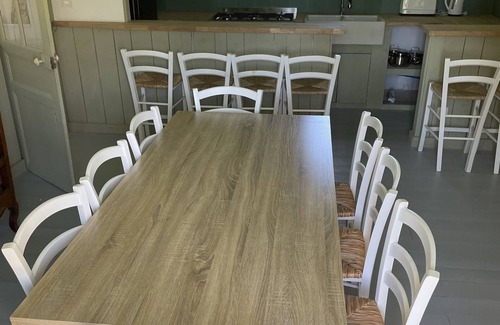Courgeon House | Escape to a cottage in the heart of the Golden Triangle!