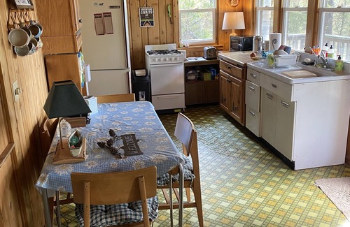 Babbitt Cabin | Escape to cozy remote cabin on lake with beautiful views