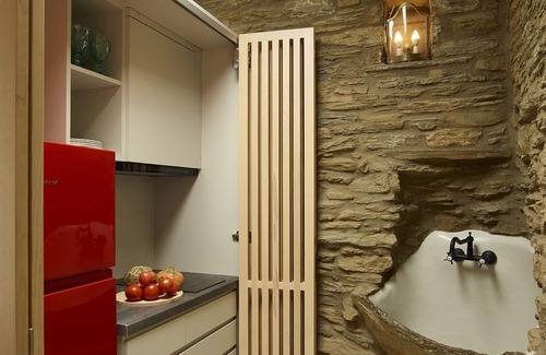 Andros House | Escape to Elegance: Heliades Suite – Idyllic Getaway in Andros, pool, 2-bedrooms