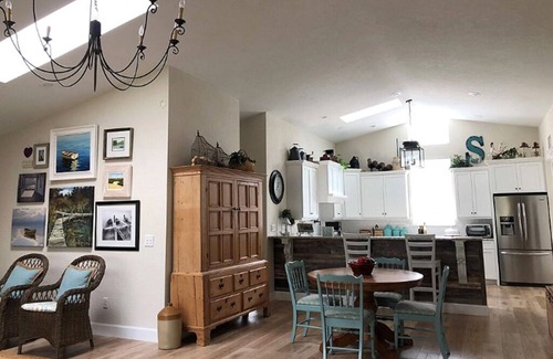 Branford House | Escape to Serenity at Suwannee River Rest – Pet-Friendly Lodge in North Florida
