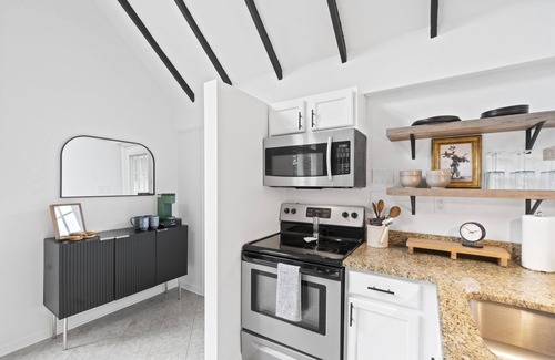 Front Royal Cabin | Escape to Shenandoah River, Hot Tub after a Hike!