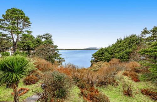 Cape Meares House | Escape to the Cape
