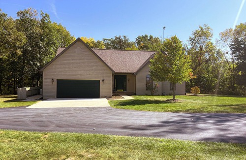 Blackstone House | Escape to the country to our secluded home in Seneca