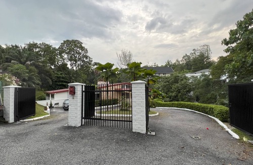 Kuala Lumpur House | escape23 .